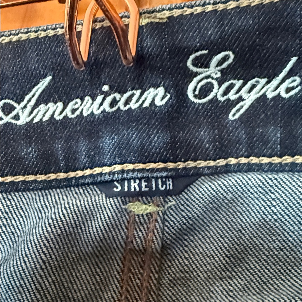 American Eagle Outfitters Dark Blue Cropped Jeans - Picture 4 of 6